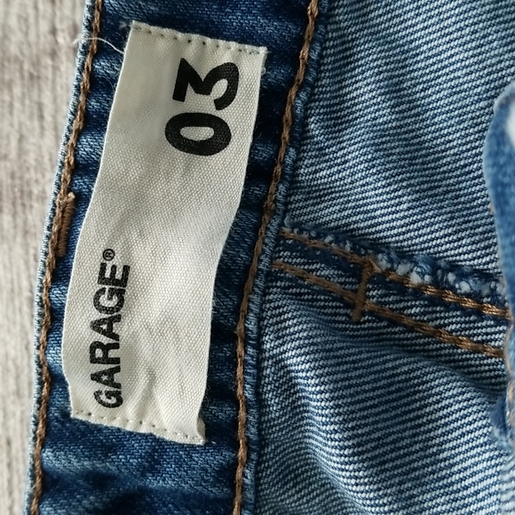 US 3 - Jean Skirt - Garage - Picture 3 of 3